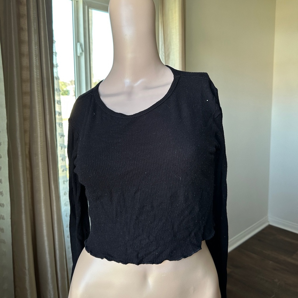 bozzolo black long sleeve crop top
 - Size M